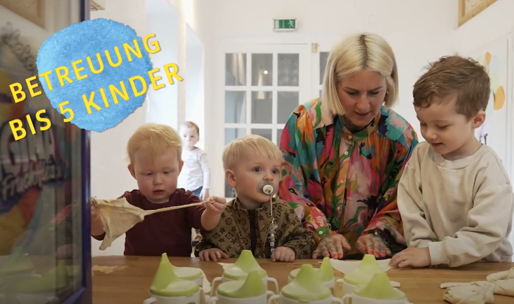 Kinder backen mit Tagesmutter